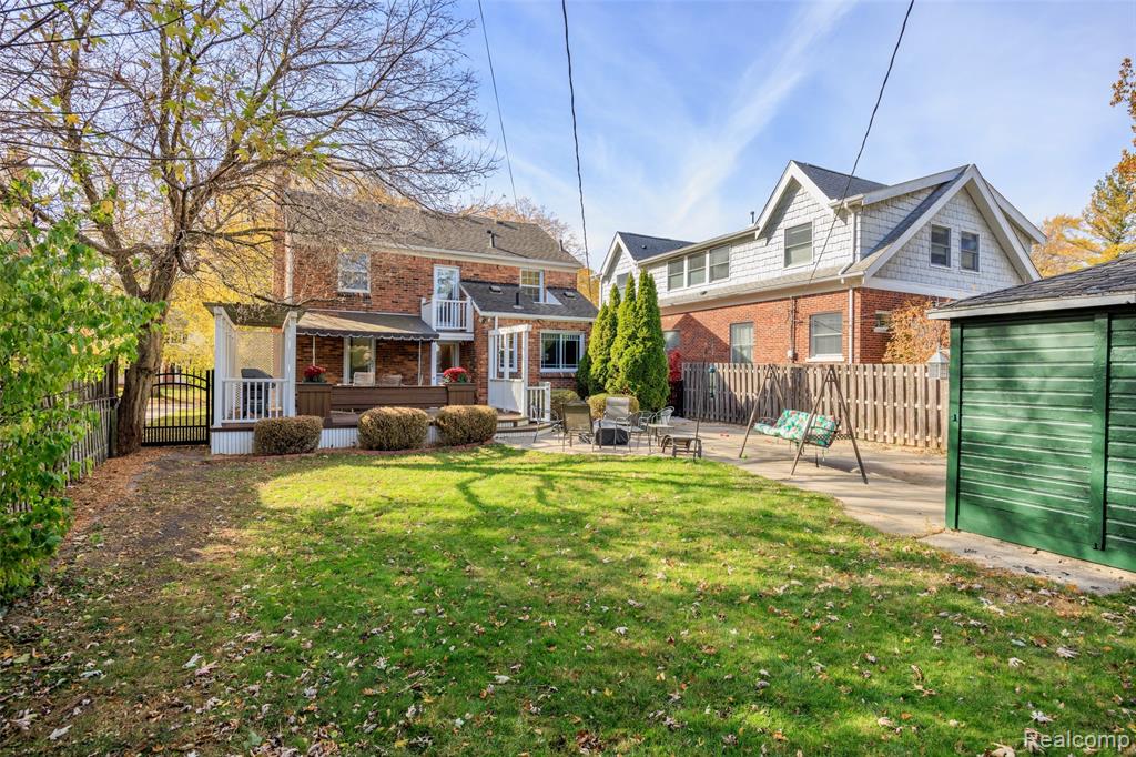 872 University Place, Grosse Pointe, MI 48230 — Photo 30