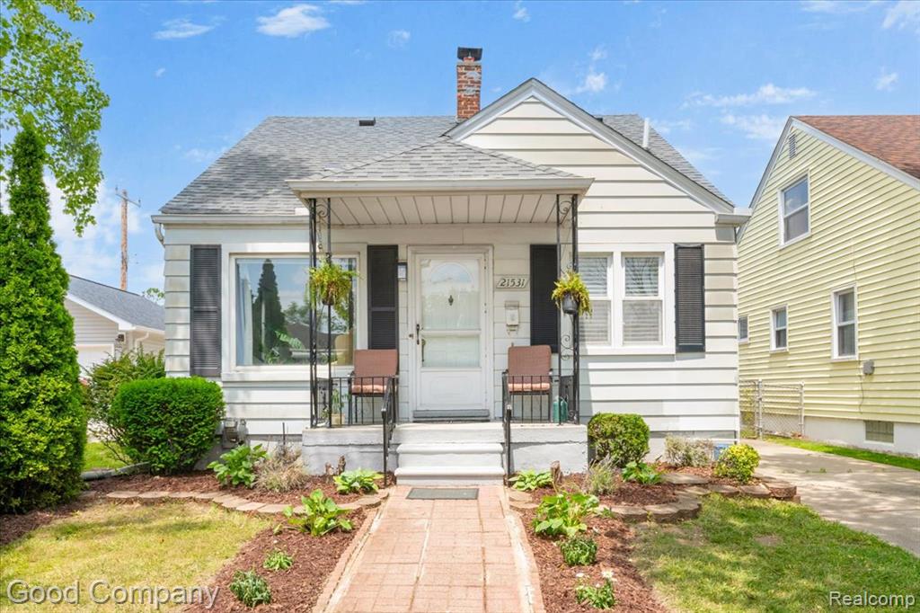 21531 Avalon Street, Saint Clair Shores, MI 48080