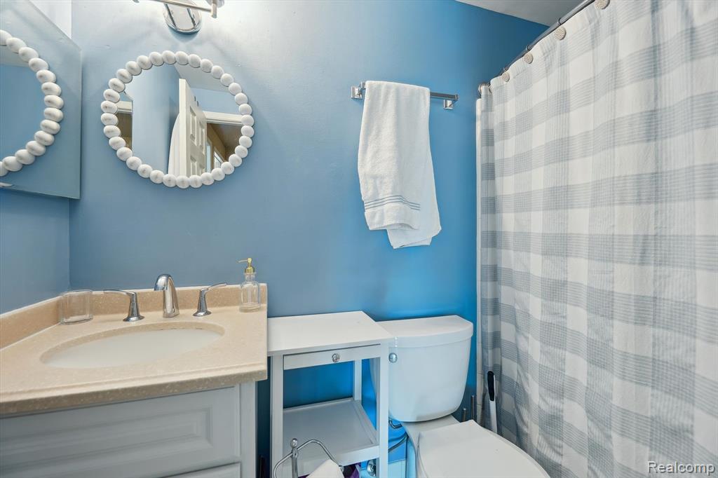 6900 Woonsocket Street, Canton, MI 48187 — Photo 39