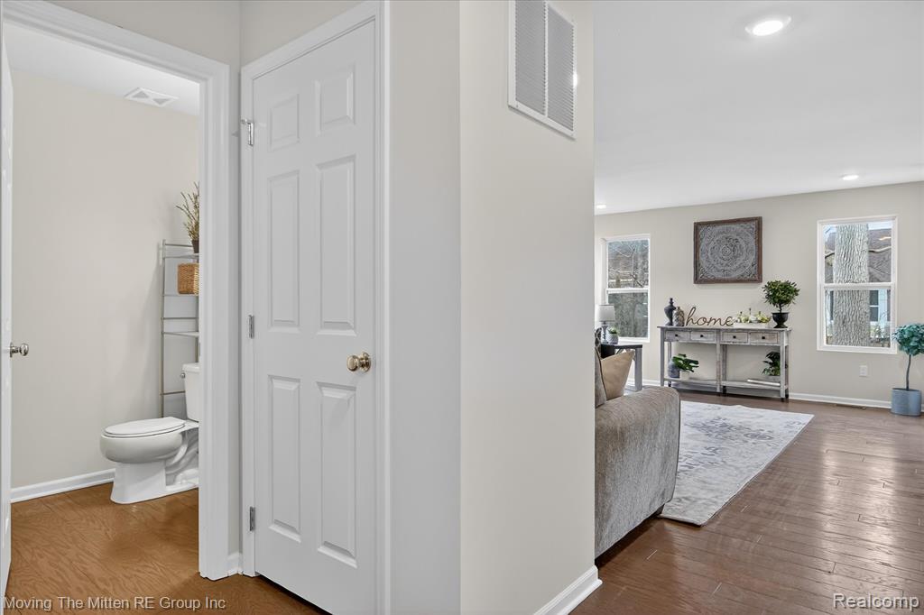 14342 Laurelwood Drive, Van Buren, MI 48111 — Photo 21