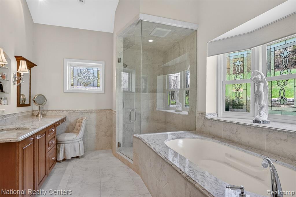 4233 N N Willoway Estates Court, Bloomfield Hills, MI, 48302