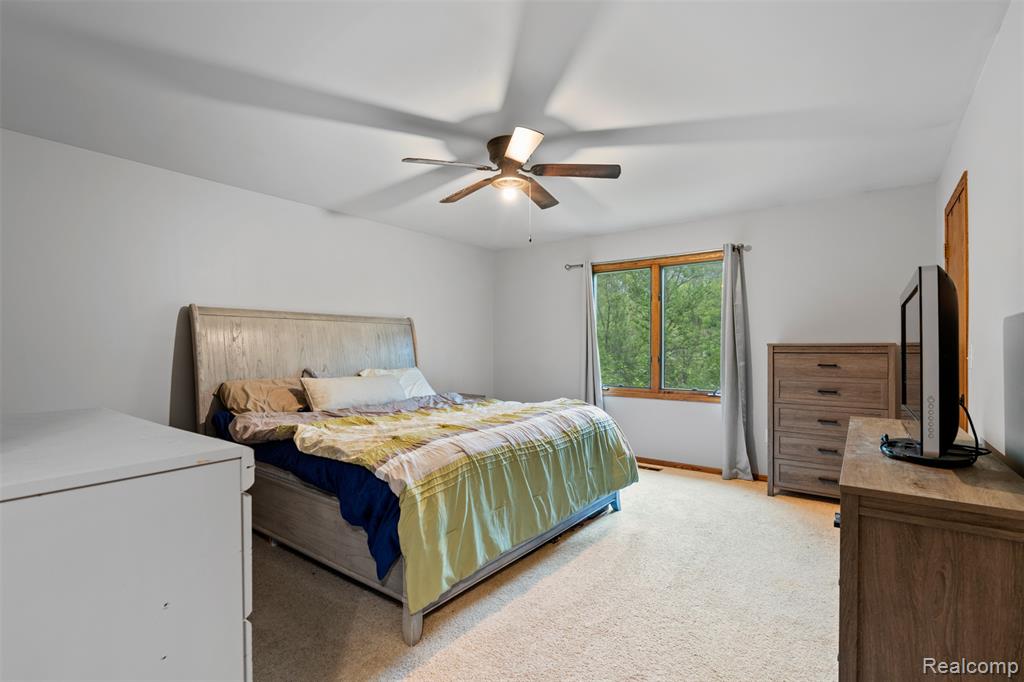 815 Esther Drive, Lake Orion, MI 48362 — Photo 14
