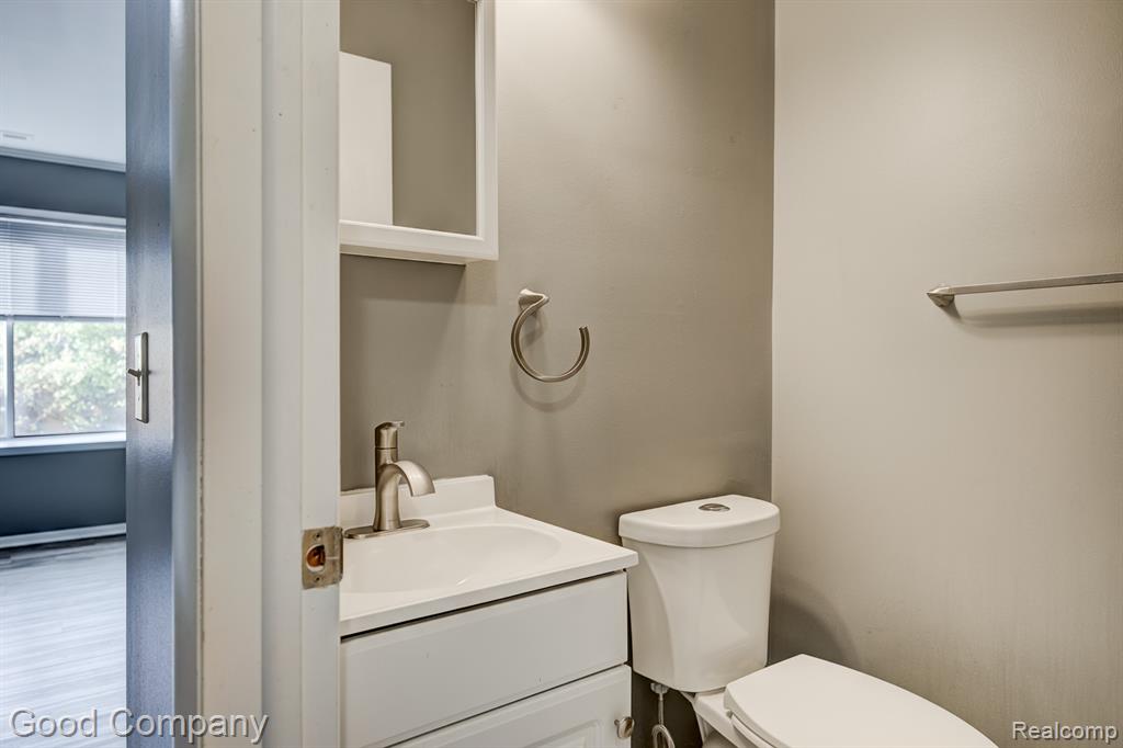 4363 Crooks Road, Royal Oak, MI 48073 — Photo 15