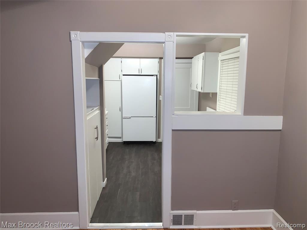510 Stratford Road, Ferndale, MI 48220 — Photo 12