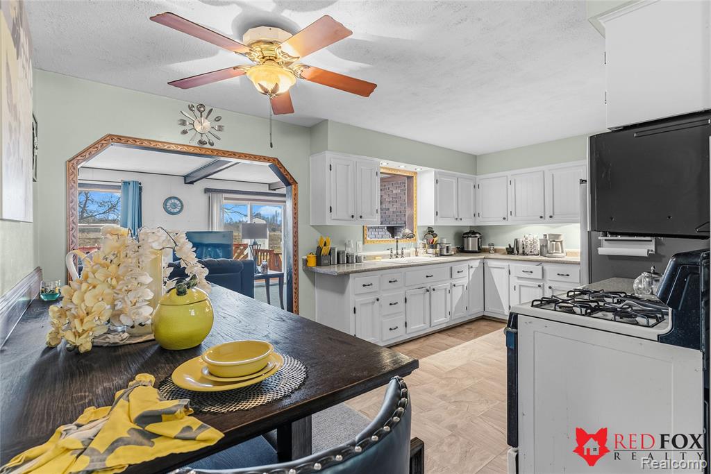 2379 Hialeah Drive, Flint, MI 48507 — Photo 15