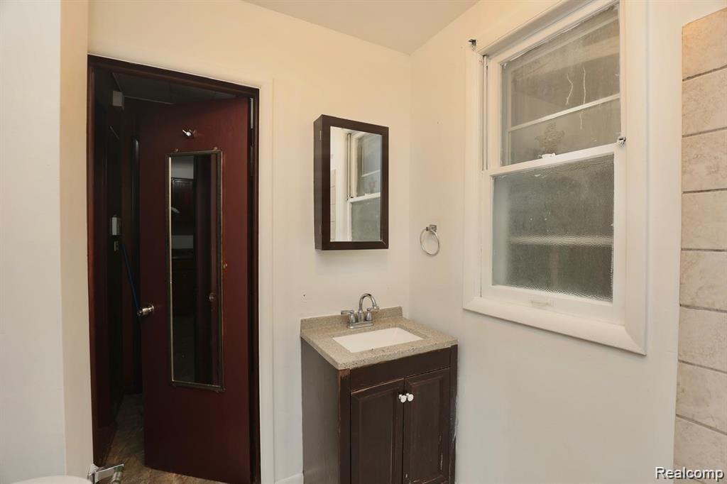3044 Hanley Street, Hamtramck, MI 48212 — Photo 15
