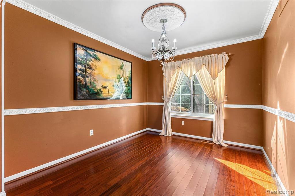 8886 Stonebridge Court, Van Buren, MI 48111 — Photo 8