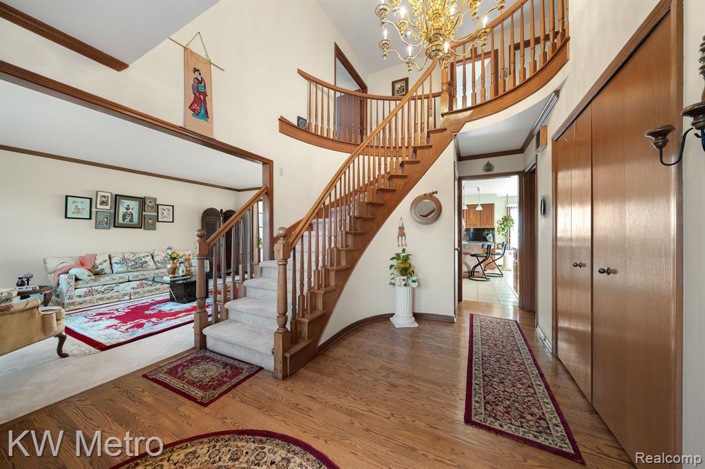 6031 HEARTHSIDE Drive, Troy, MI 48098 — Photo 4