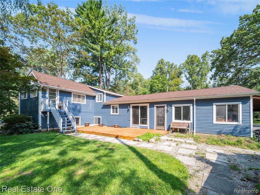9425 Galatian Drive, Whitmore Lake, MI 48189 — Photo 23