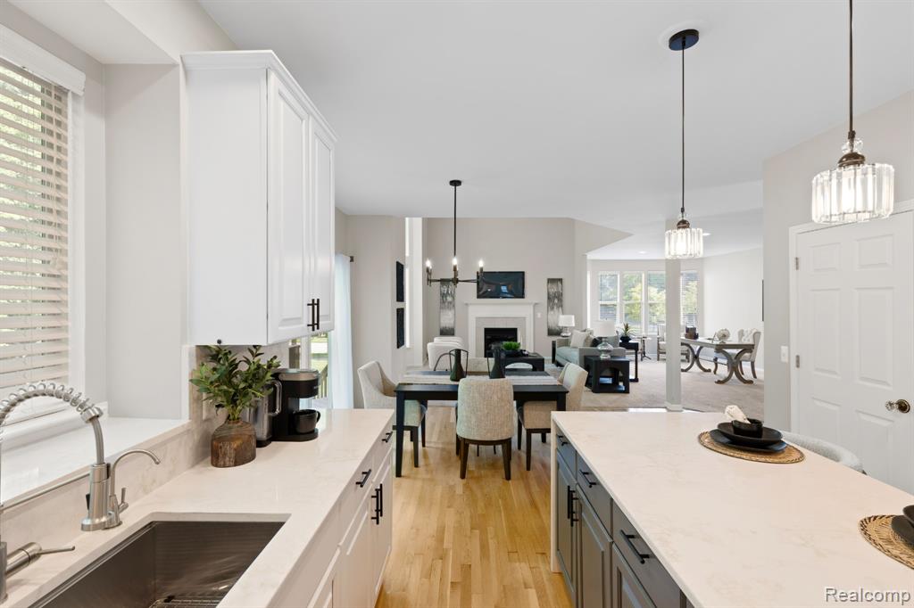 5634 Plantation Drive, Commerce Twp, MI 48382 — Photo 12