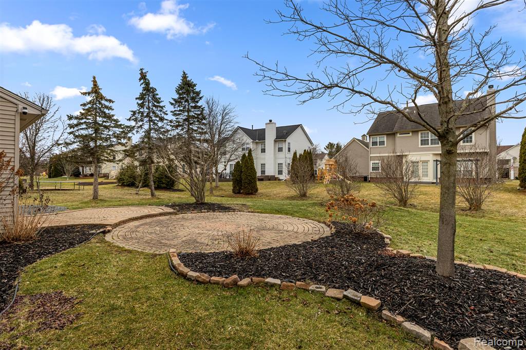 1065 Equestrian Drive, South Lyon, MI, 48178