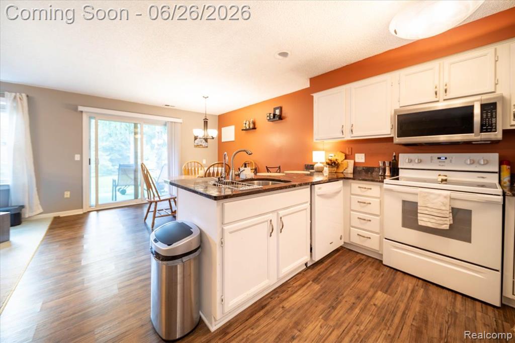 5060 Harbor Oak Drive, 49, Waterford, MI 48329 — Photo 4