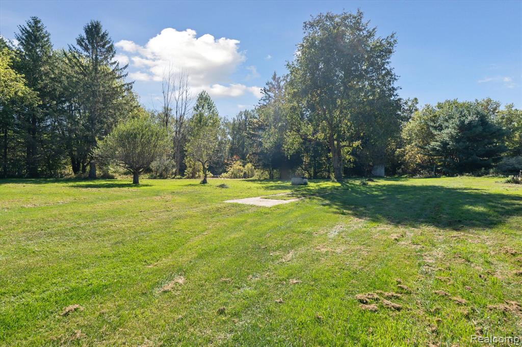 2860 E Coon Lake Road, Howell, MI 48843 — Photo 36