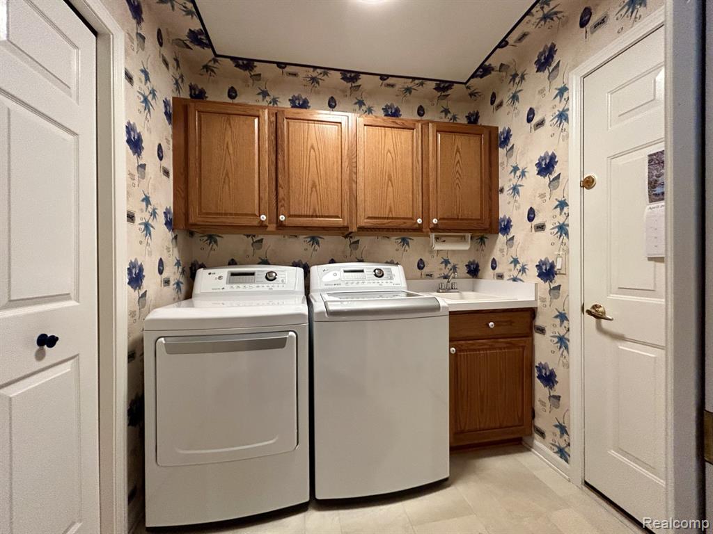4791 Roundtree Drive, 1, Brighton, MI 48116 — Photo 13