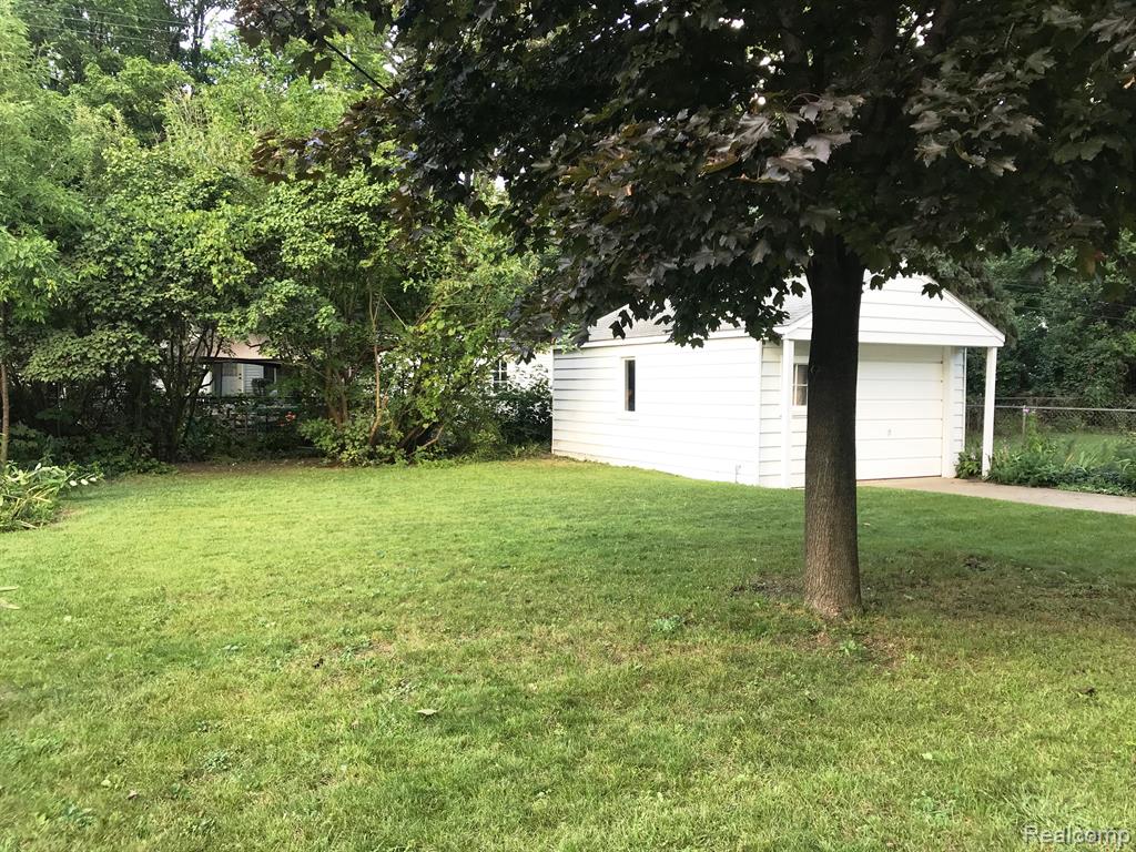 537 ROTH Boulevard, Clawson, MI — Photo 21