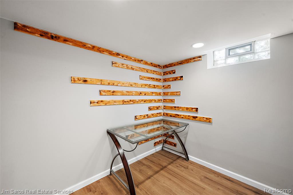 2371 Allard Avenue, Grosse Pointe Woods, MI 48236 — Photo 32