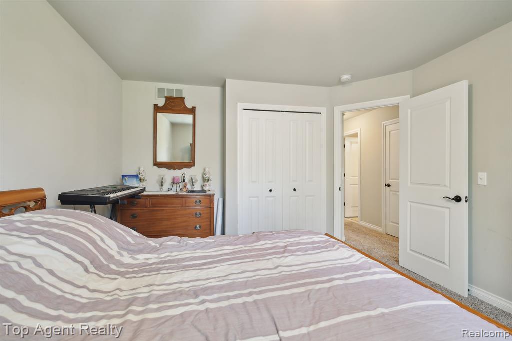 59419 DEER HAVEN Drive, South Lyon, MI 48178 — Photo 28