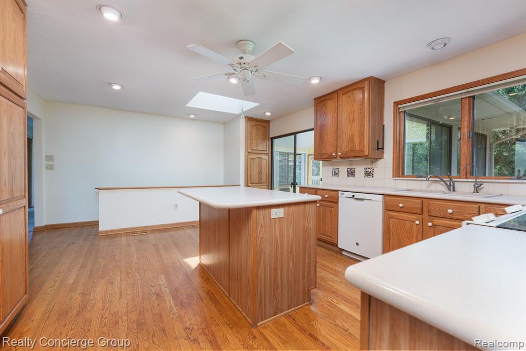 5412 PRAIRIE View, Brighton, MI 48116 — Photo 8