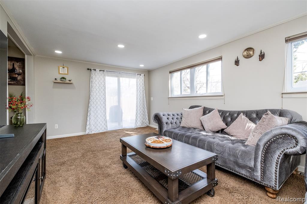 39856 Parklawn Drive, Sterling Heights, MI 48313 — Photo 19