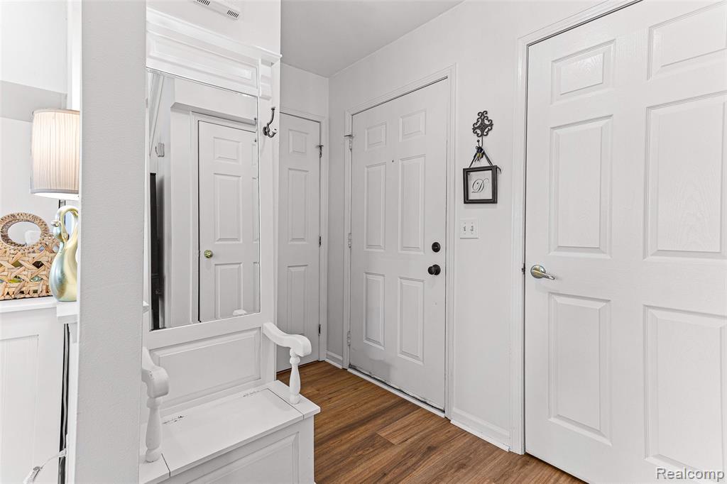 4680 Hunters Circle W, Canton, MI 48188 — Photo 5