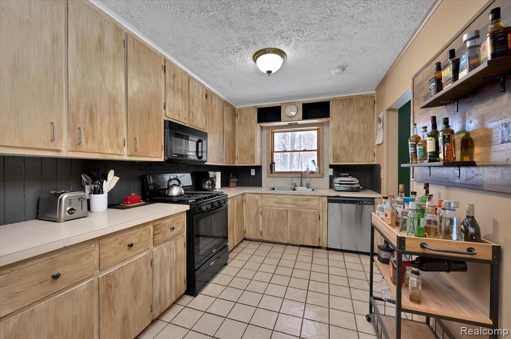 500 W NORWAY LAKE Road, Lapeer, MI 48446 — Photo 2