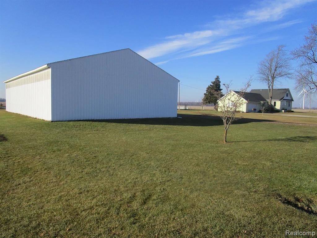 1829 N Ringle Road, Fairgrove, MI 48733 — Photo 2