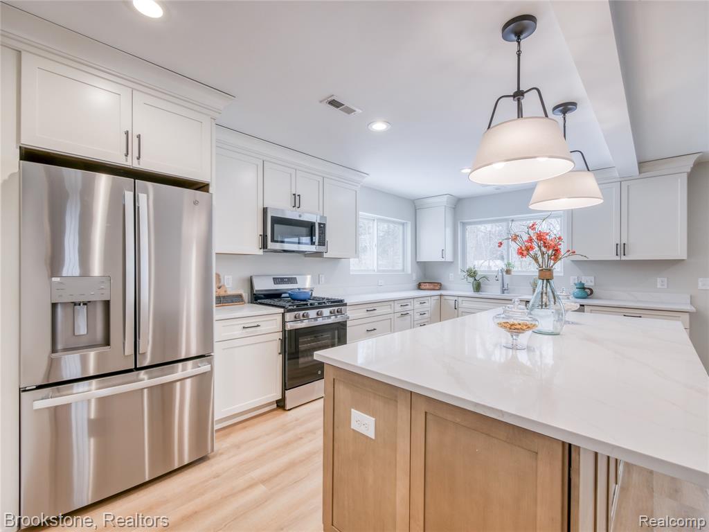 7369 Sweetbriar, West Bloomfield, MI 48324 — Photo 16