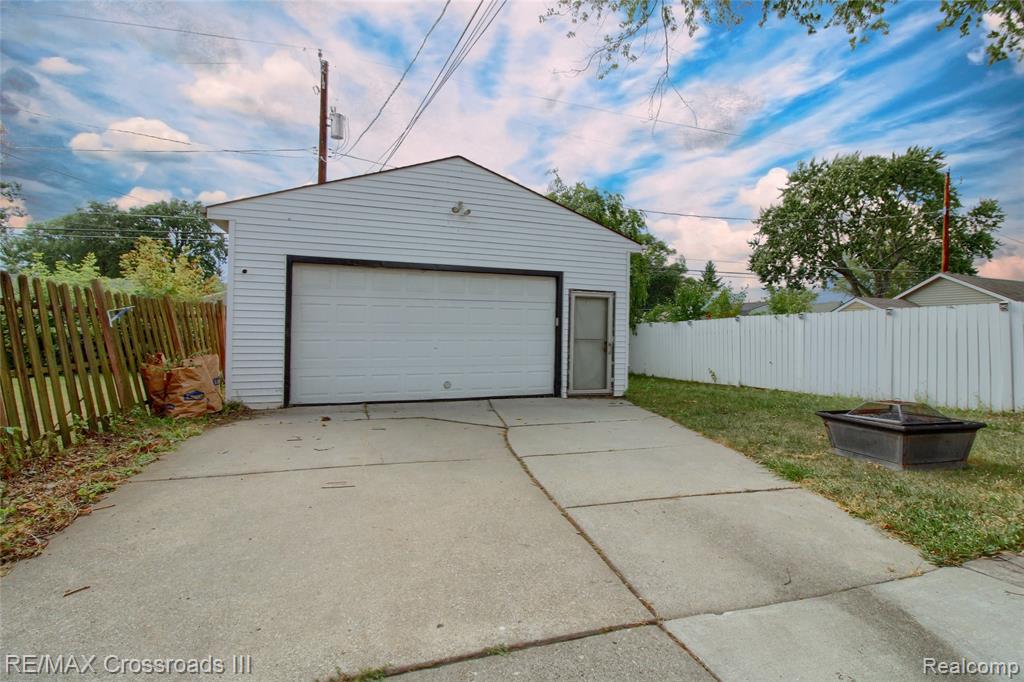 7367 Cavell Street, Westland, MI — Photo 29