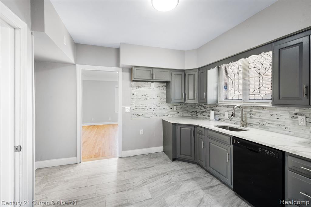 5026 KENSINGTON Avenue, Detroit, MI 48224 — Photo 13