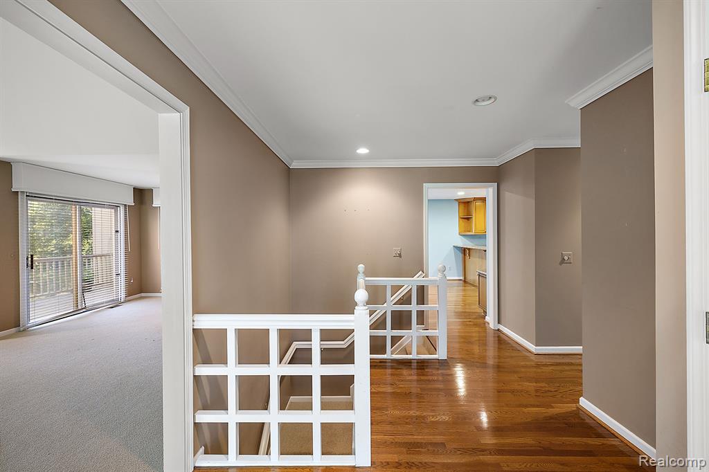 2401 HICKORY GLEN Drive, Bloomfield Hills, MI 48304 — Photo 5