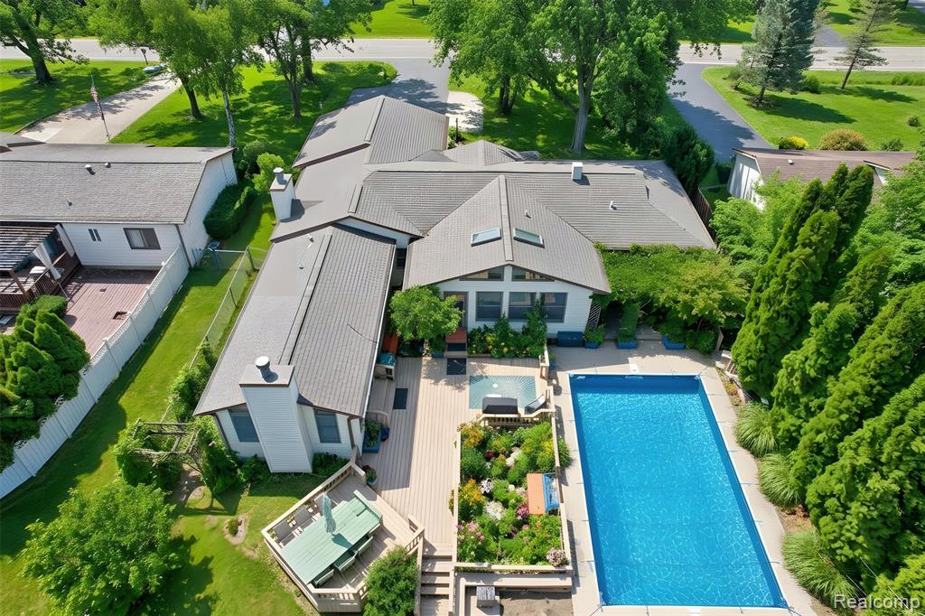 6076 E Carpenter Road, Flint, MI 48506 — Photo 5