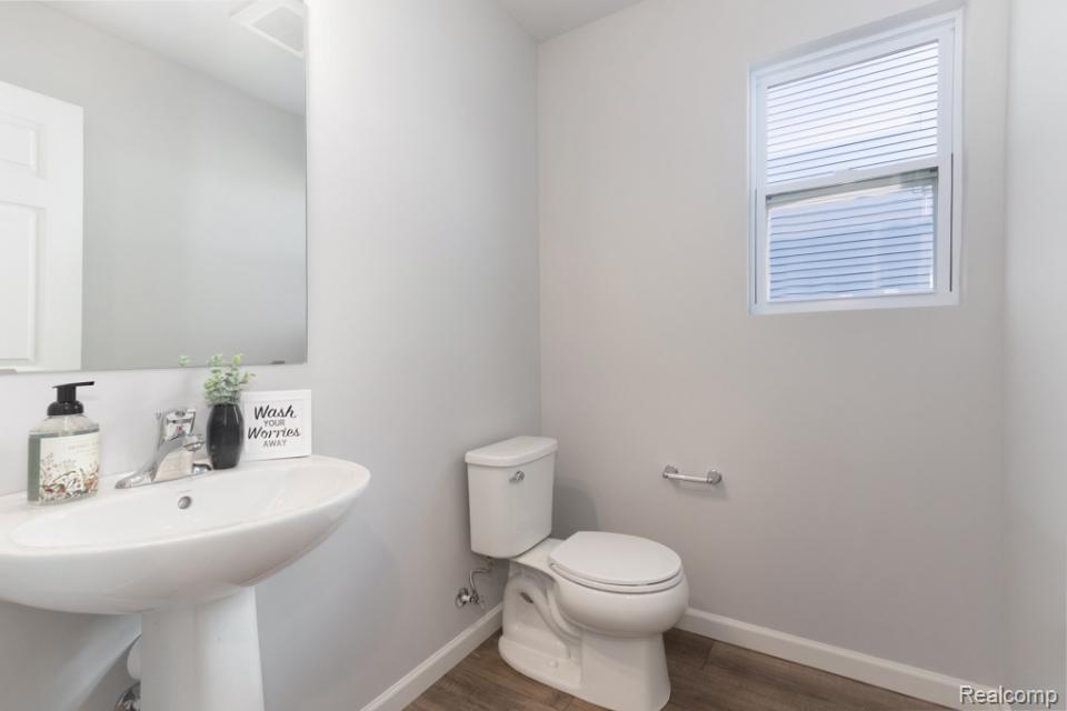 8145 Moonlight Creek Lane, Fowlerville, MI 48836 — Photo 12
