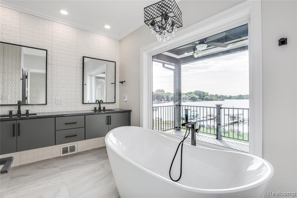 16637 Kings Fairway Lane, Grand Blanc, MI 48439 — Photo 47
