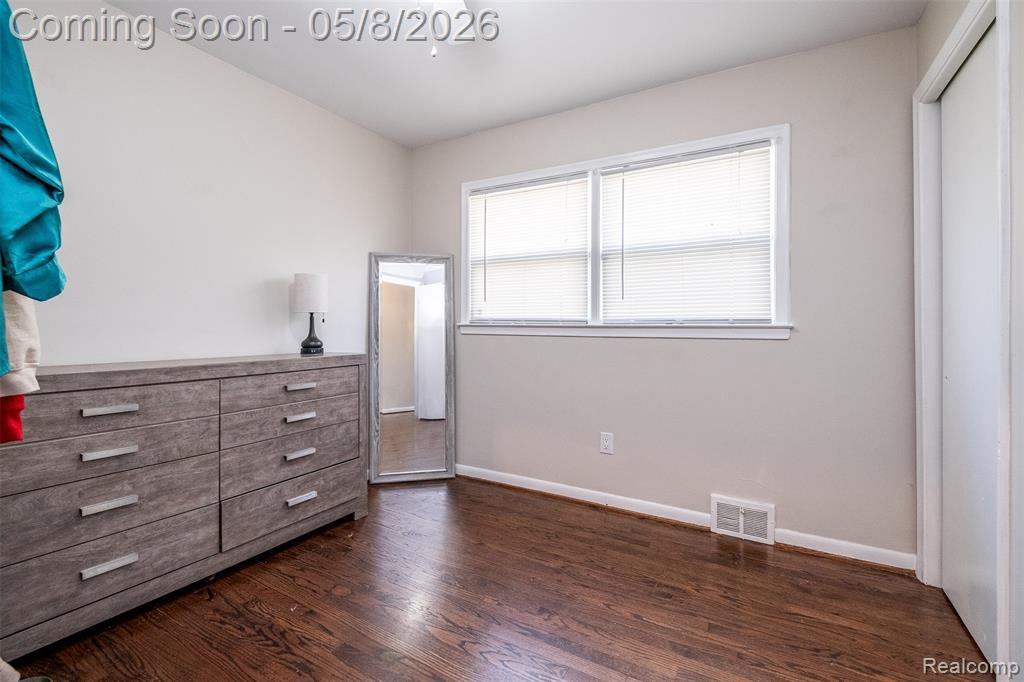 8796 Saratoga Street, Oak Park, MI 48237 — Photo 22