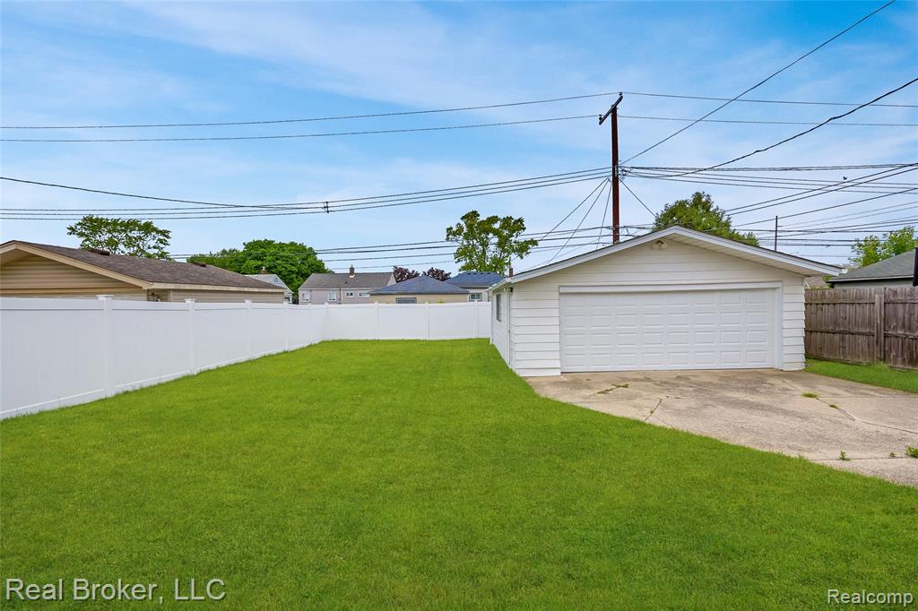29454 Barton Street, Garden City, MI — Photo 27