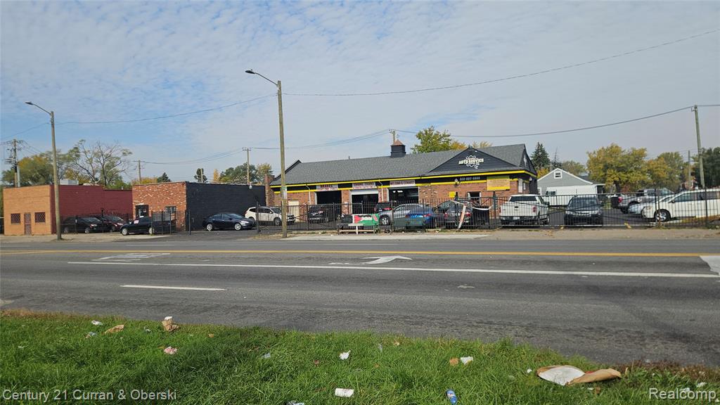 11501 Seven Mile Road, Detroit, MI 48234