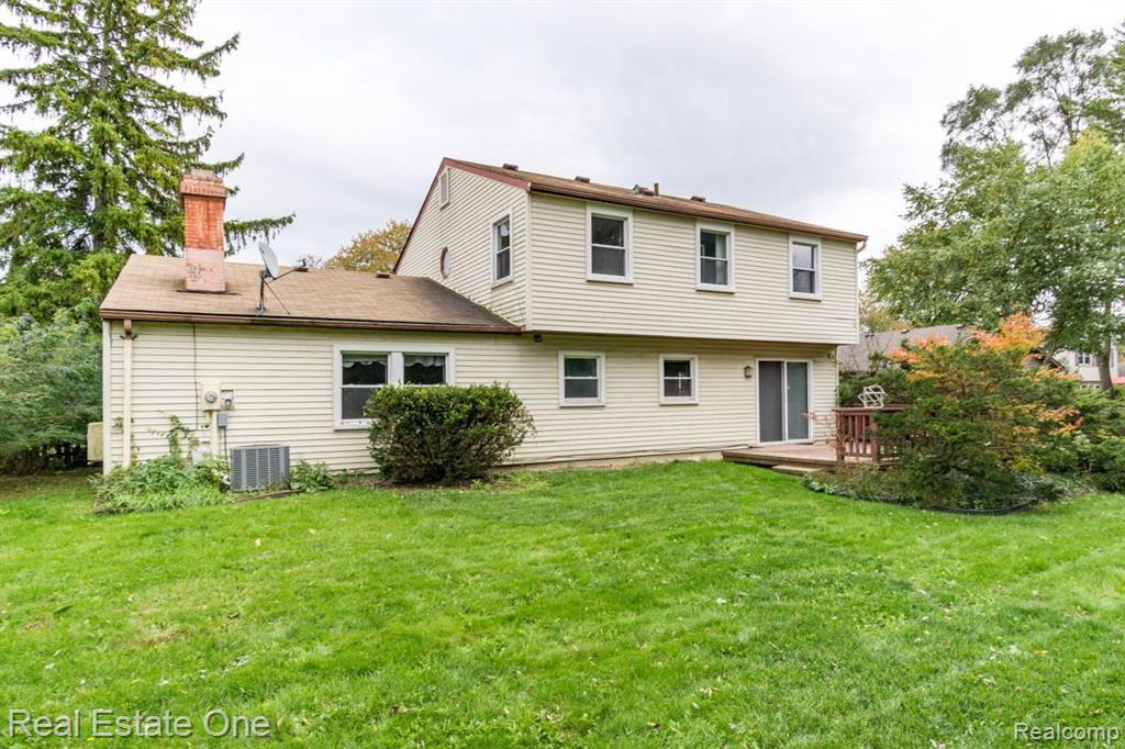 4985 BUTLER Drive, Troy, MI 48085 — Photo 23