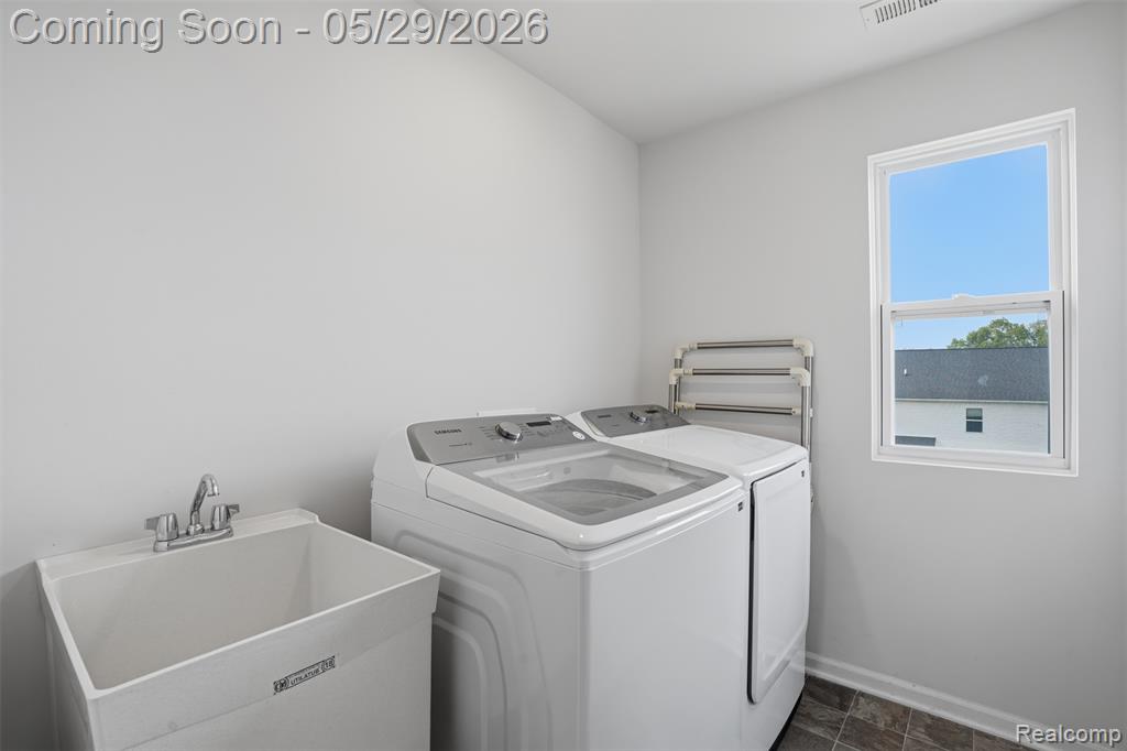8446 Sandhill Court, White Lake, MI — Photo 14