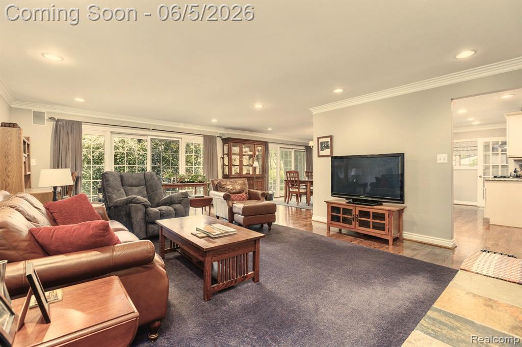 19141 Warwick Street, Franklin, MI 48025 — Photo 12