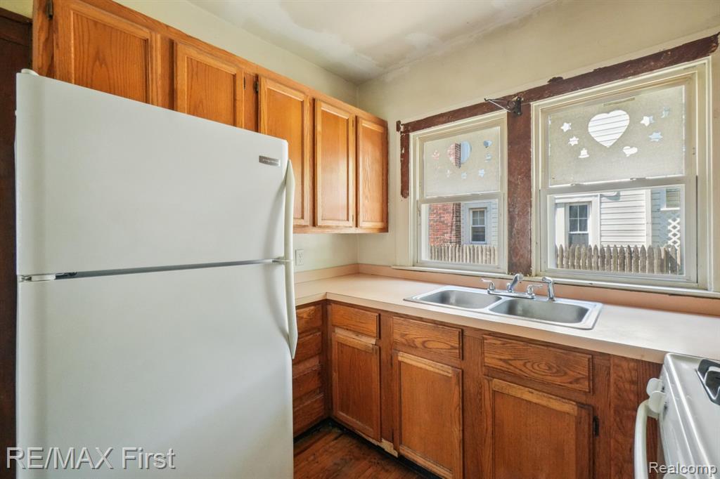 2931 Auburn Road, Auburn Hills, MI 48326 — Photo 9