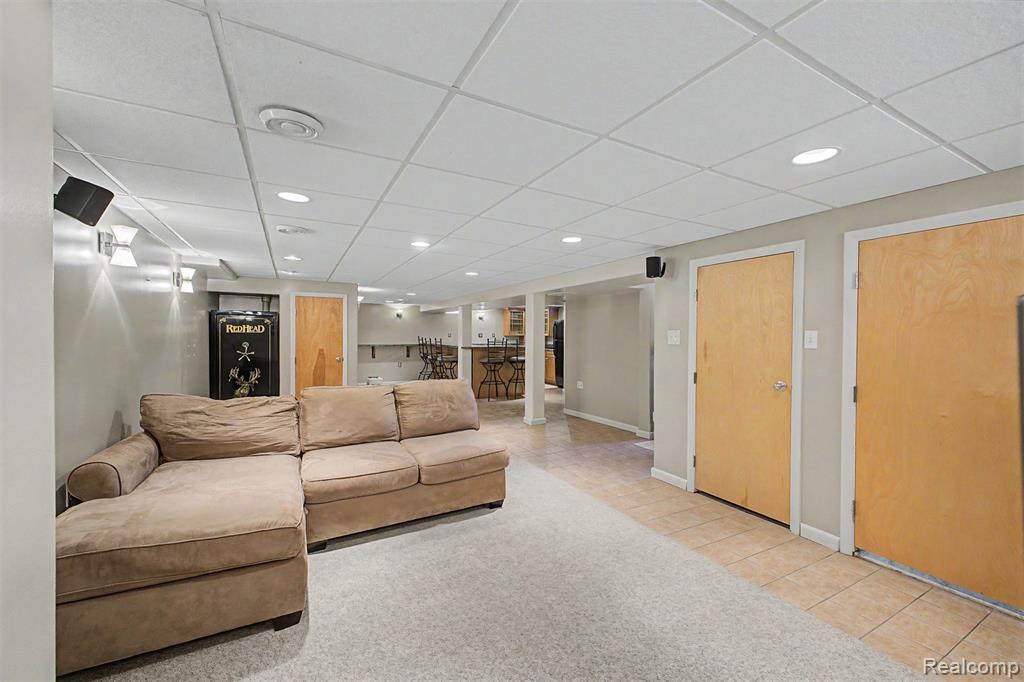 9904 Fox Avenue, Allen Park, MI 48101 — Photo 26