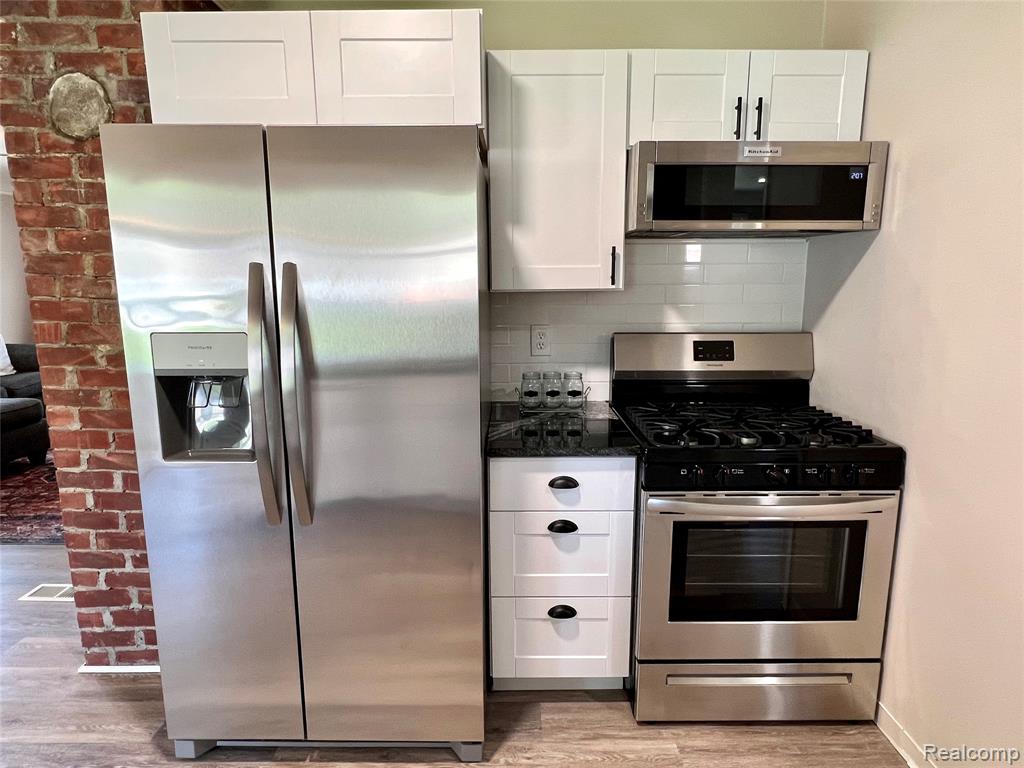 51470 Washington Street, New Baltimore, MI 48047 — Photo 10