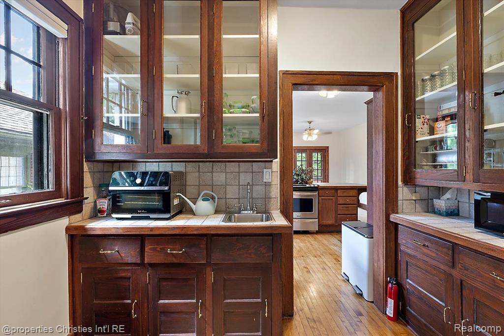 3417 Seminole Street, Detroit, MI, 48214