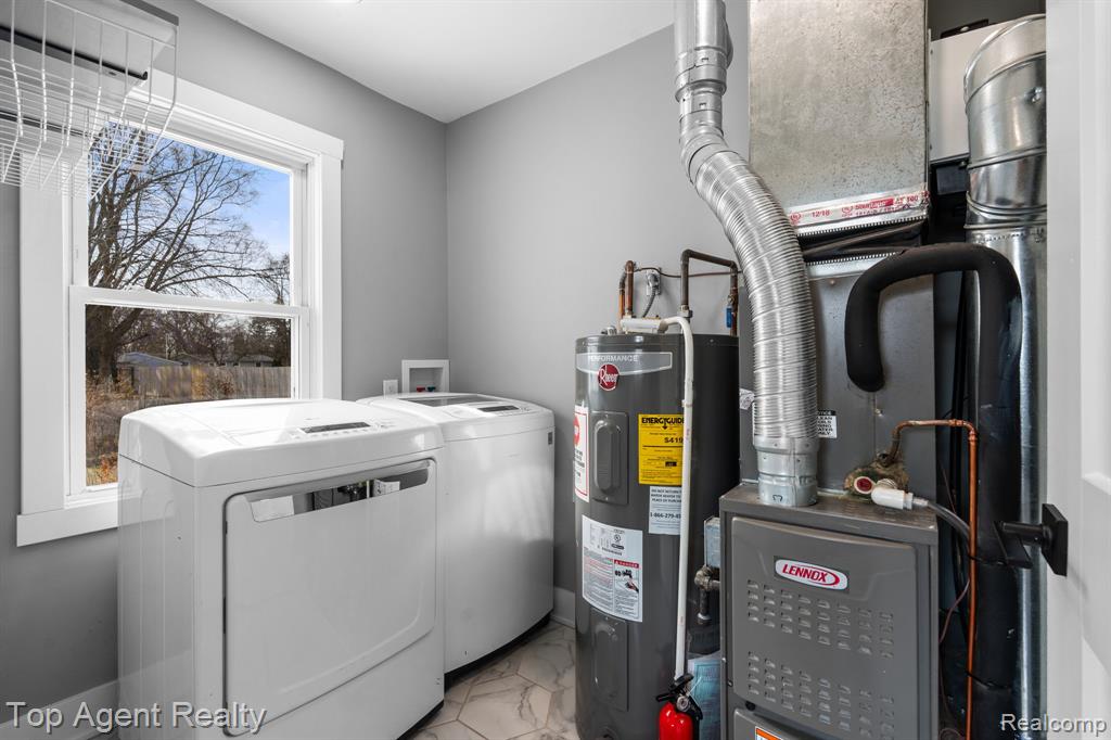 8608 Grace st Street, Shelby Twp, MI 48317 — Photo 18