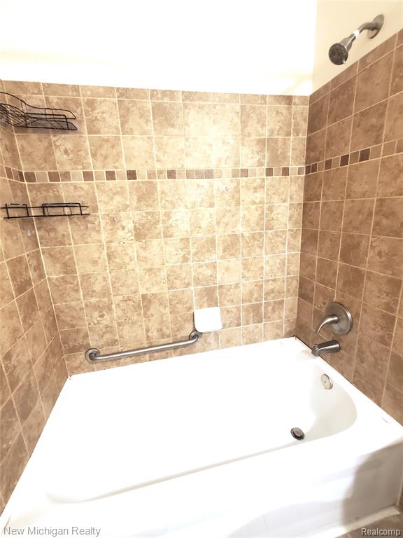 40225 Oak Tree, Novi, MI — Photo 11