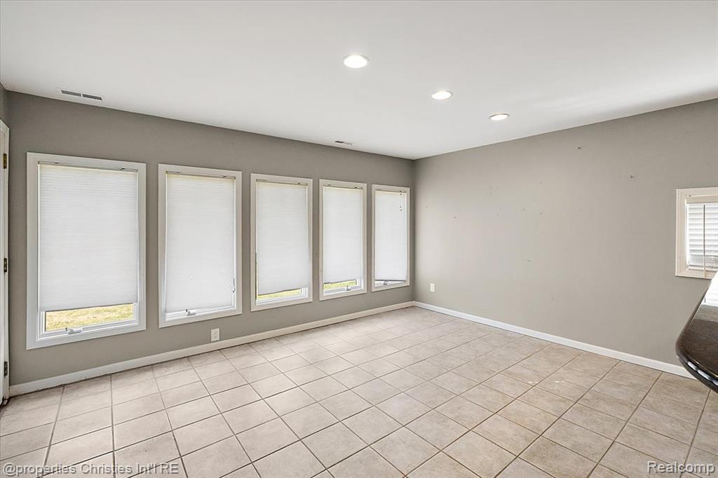 5863 Clarkston Road, Clarkston, MI 48348 — Photo 21