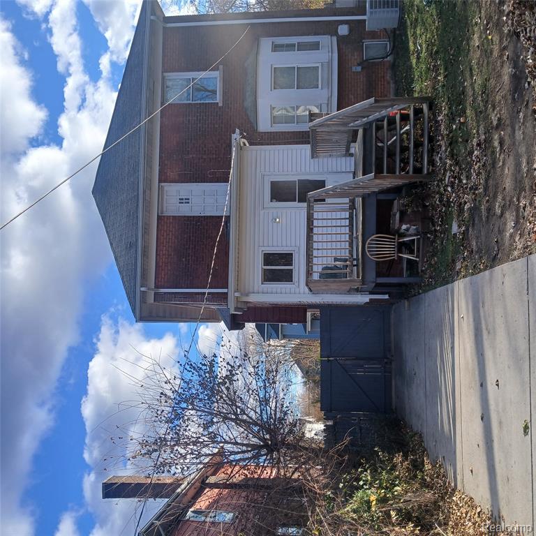 533 Trowbridge St, Detroit, MI 48202 — Photo 8