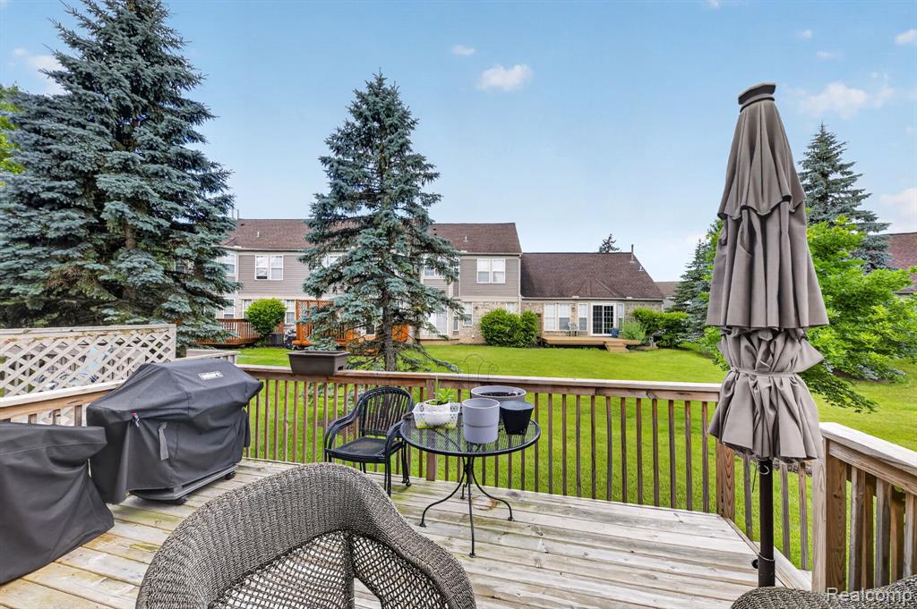 4554 Hunters Circle E, Canton, MI 48188 — Photo 30
