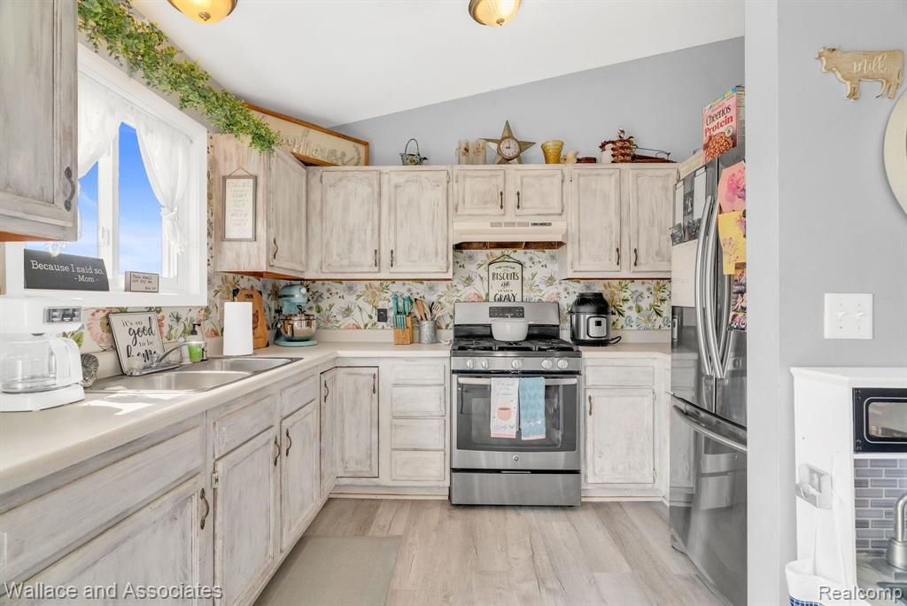 8911 Fisher Road, Greenwood, MI 48006 — Photo 11