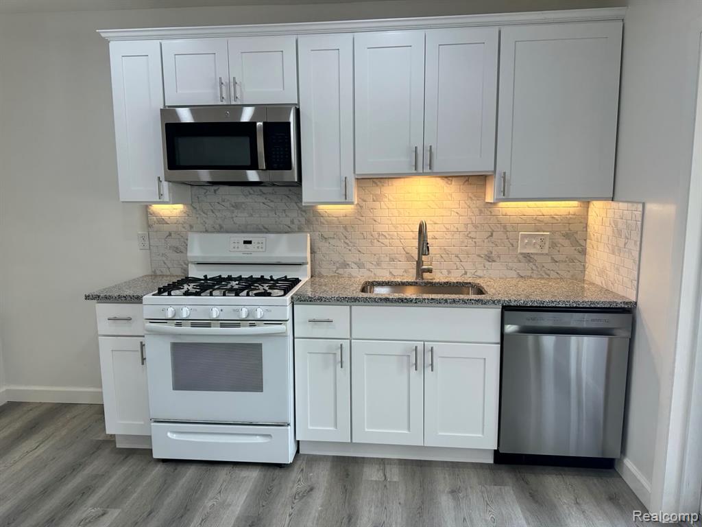 902 W Washington Avenue, Jackson, MI 49203 — Photo 12